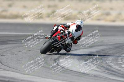 media/Dec-01-2025-Moto Forza (Mon) [[2daa91e15f]]/1-Advanced Group/Session 2 Turn 11 Backside/